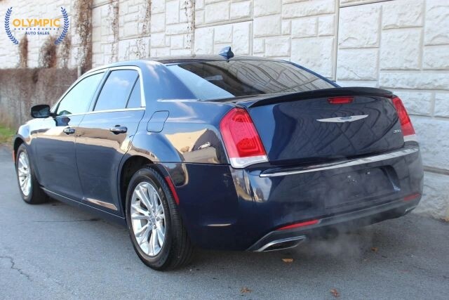 2017 Chrysler 300 in Decatur, GA 30032 - 2323725 5