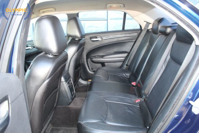 2017 Chrysler 300 in Decatur, GA 30032 - 2323725 34