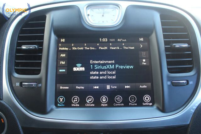 2017 Chrysler 300 in Decatur, GA 30032 - 2323725 23