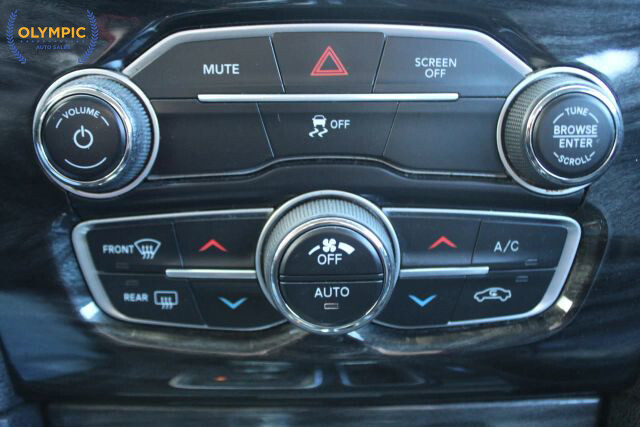 2017 Chrysler 300 in Decatur, GA 30032 - 2323725 25