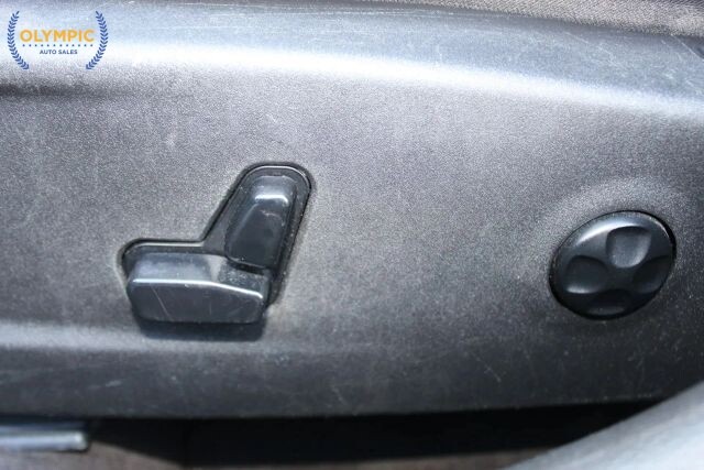 2017 Chrysler 300 in Decatur, GA 30032 - 2323725 30