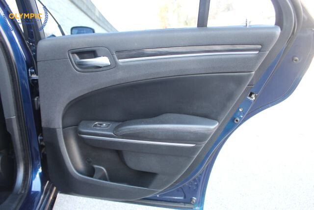 2017 Chrysler 300 in Decatur, GA 30032 - 2323725 40