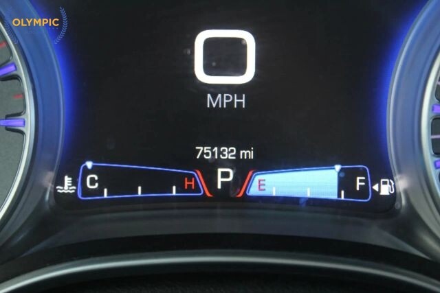 2017 Chrysler 300 in Decatur, GA 30032 - 2323725 22