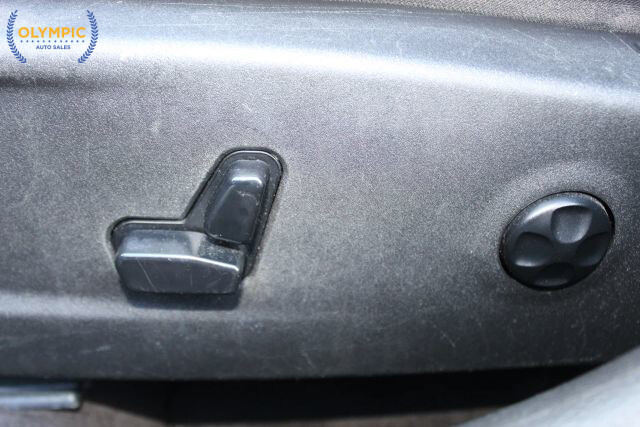 2017 Chrysler 300 in Decatur, GA 30032 - 2323725 30