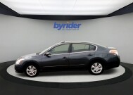 2010 Nissan Altima in Madison, WI 53718 - 2323737 5