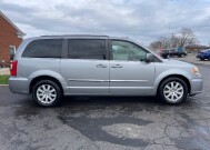 2014 Chrysler Town & Country in New Carlisle, OH 45344 - 2324206 5