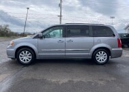 2014 Chrysler Town & Country in New Carlisle, OH 45344 - 2324206 6