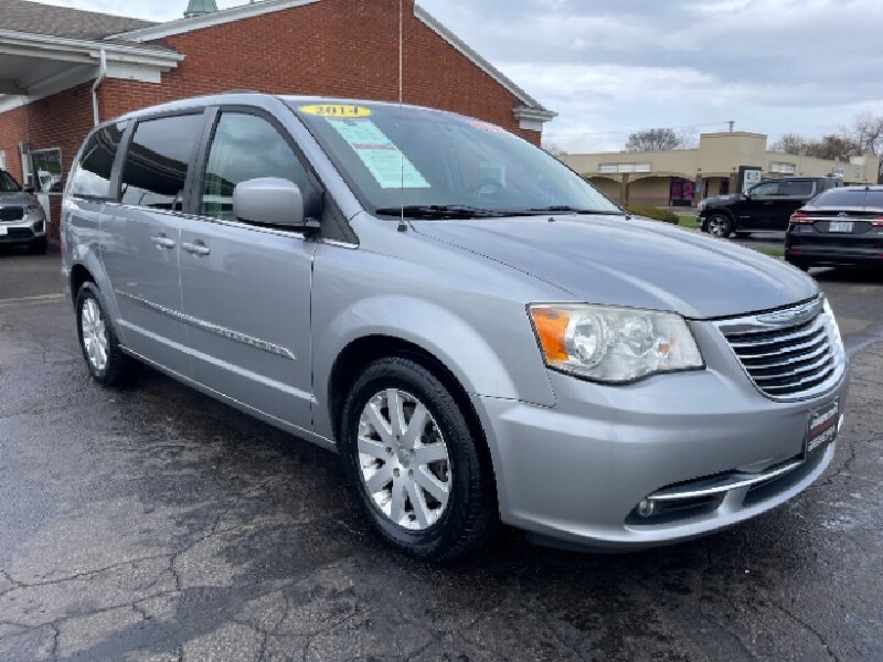 2014 Chrysler Town & Country in New Carlisle, OH 45344 - 2324206