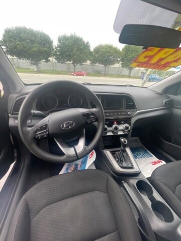 2019 Hyundai Elantra in Longwood, FL 32750 - 2324397 5