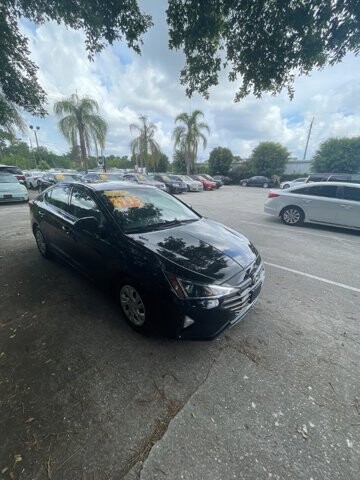2019 Hyundai Elantra in Longwood, FL 32750 - 2324397 10