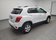 2018 Chevrolet Trax in Fairfield, OH 45014 - 2325493 10