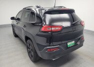 2017 Jeep Cherokee in Indianapolis, IN 46222 - 2325604 5