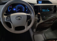 2014 Toyota Sienna in Gainesville, FL 32609 - 2325730 22