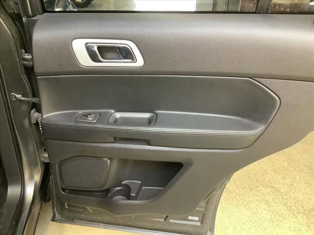 2015 Ford Explorer in Chicago, IL 60659 - 2325947 21