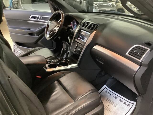 2015 Ford Explorer in Chicago, IL 60659 - 2325947 23