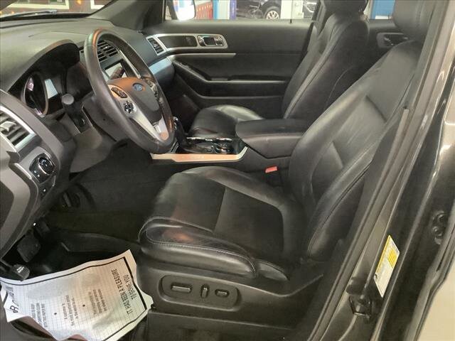 2015 Ford Explorer in Chicago, IL 60659 - 2325947 10