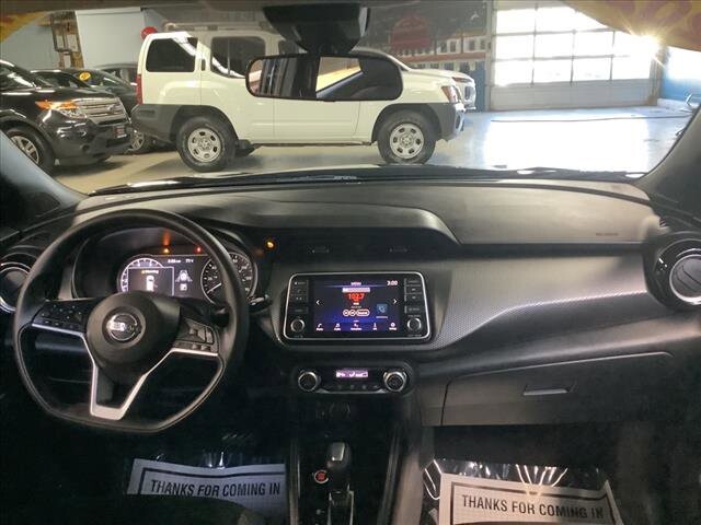 2020 Nissan Kicks in Chicago, IL 60659 - 2326475 19