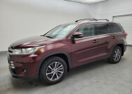 2017 Toyota Highlander in Maple Heights, OH 44137 - 2326618 2