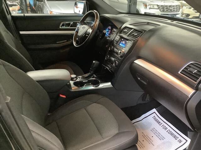 2016 Ford Explorer in Chicago, IL 60659 - 2326820 24