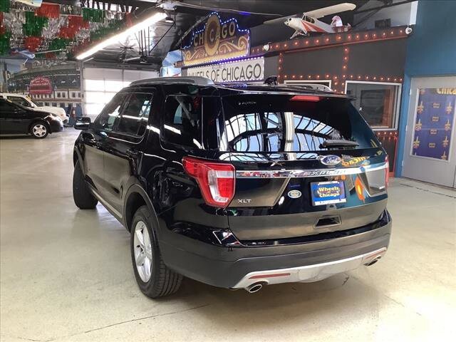 2016 Ford Explorer in Chicago, IL 60659 - 2326820 3