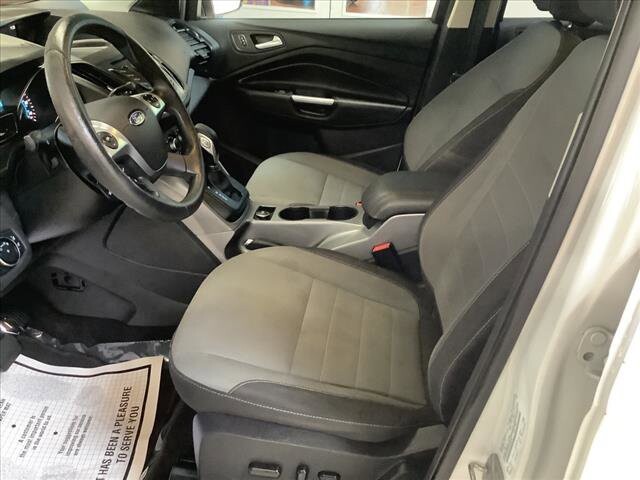 2016 Ford Escape in Chicago, IL 60659 - 2327087 10