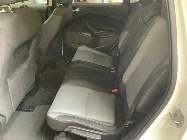 2016 Ford Escape in Chicago, IL 60659 - 2327087 17