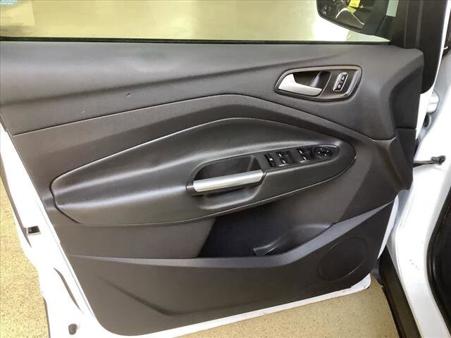 2016 Ford Escape in Chicago, IL 60659 - 2327087 9