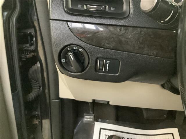 2015 Dodge Grand Caravan in Chicago, IL 60659 - 2327088 11