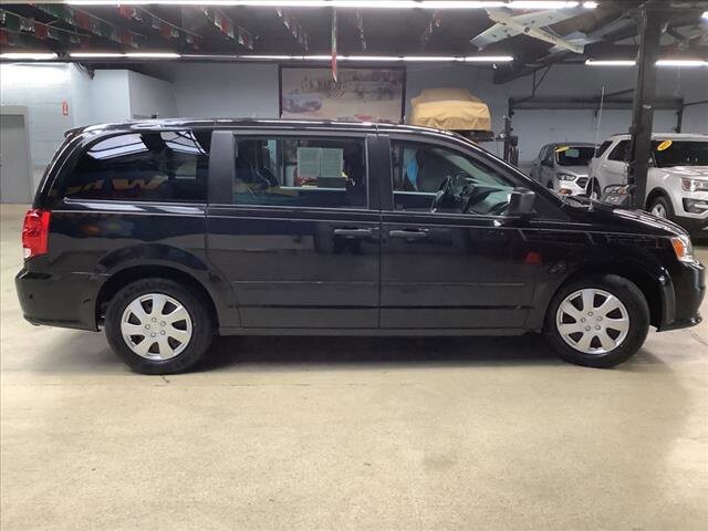 2015 Dodge Grand Caravan in Chicago, IL 60659 - 2327088 6