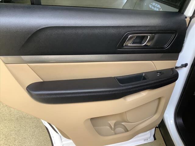 2017 Ford Explorer in Chicago, IL 60659 - 2327485 17