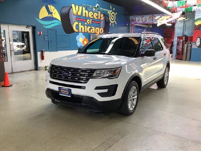 2017 Ford Explorer in Chicago, IL 60659 - 2327485