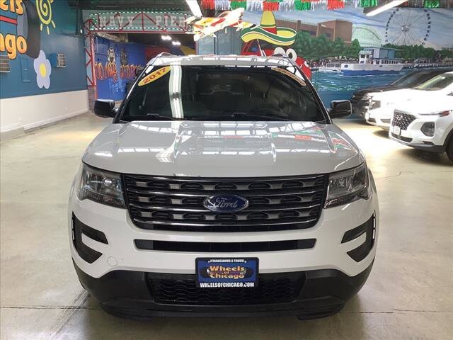 2017 Ford Explorer in Chicago, IL 60659 - 2327485 8