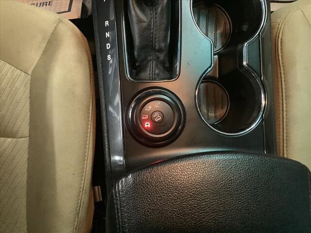 2017 Ford Explorer in Chicago, IL 60659 - 2327485 16