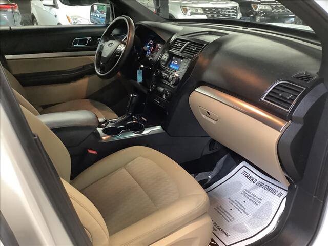2017 Ford Explorer in Chicago, IL 60659 - 2327485 23