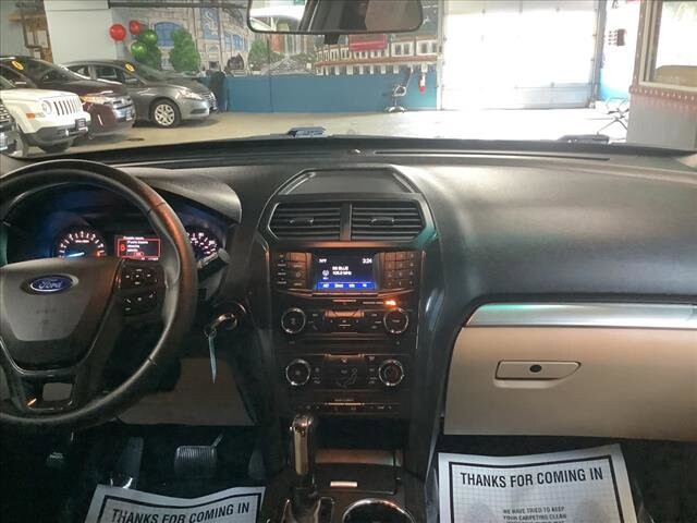2017 Ford Explorer in Chicago, IL 60659 - 2327485 21