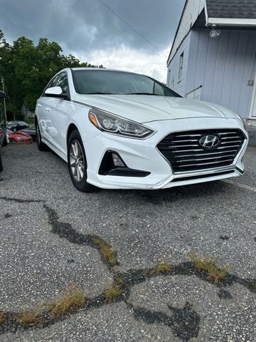 2019 Hyundai Sonata in Commerce, GA 30529 - 2327526 5