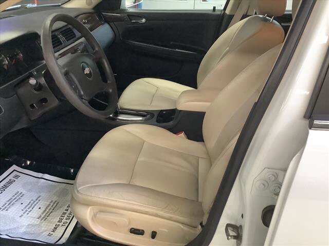 2016 Chevrolet Impala in Chicago, IL 60659 - 2328012 10