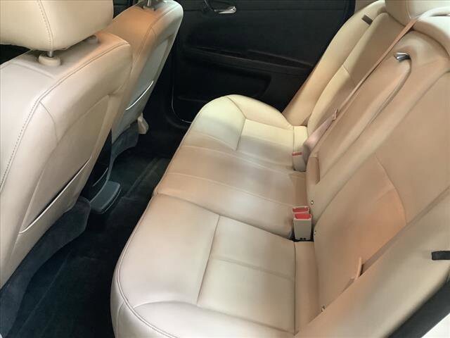 2016 Chevrolet Impala in Chicago, IL 60659 - 2328012 17