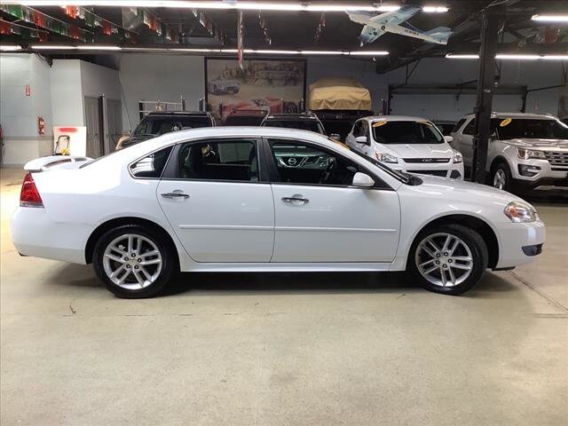 2016 Chevrolet Impala in Chicago, IL 60659 - 2328012 6