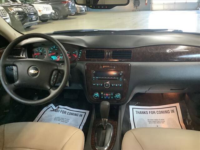 2016 Chevrolet Impala in Chicago, IL 60659 - 2328012 19