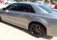 2018 Chrysler 300 in Pasadena, TX 77504 - 2328055 32