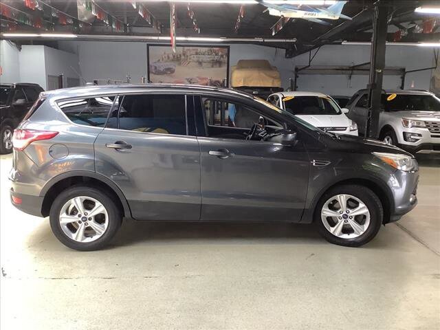2015 Ford Escape in Chicago, IL 60659 - 2328667 6