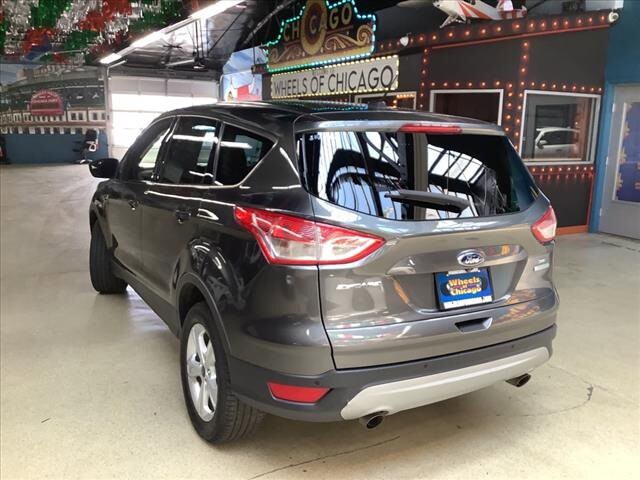2015 Ford Escape in Chicago, IL 60659 - 2328667 3