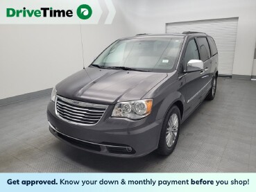 2016 Chrysler Town & Country in Columbus, OH 43231