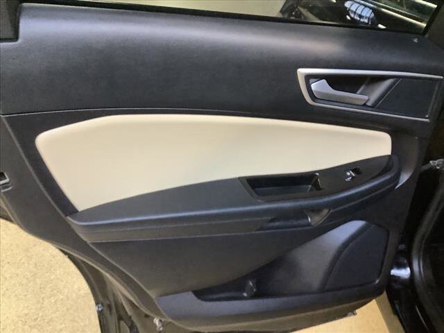 2019 Ford Edge in Chicago, IL 60659 - 2329258 16