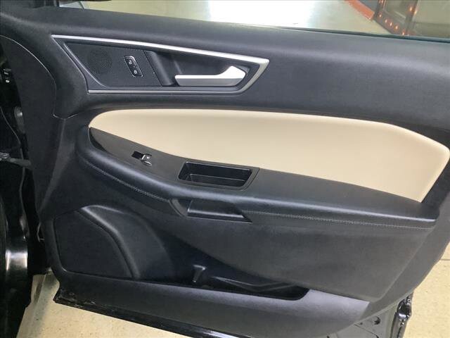 2019 Ford Edge in Chicago, IL 60659 - 2329258 22