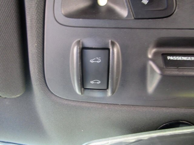 2018 Chevrolet Camaro in Tampa, FL 33604-6914 - 2329643 25