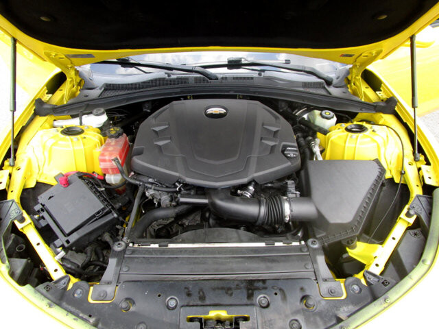 2018 Chevrolet Camaro in Tampa, FL 33604-6914 - 2329643 44