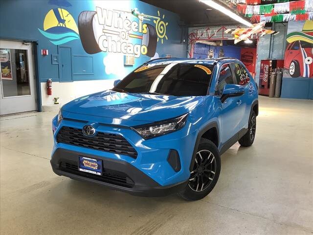 2019 Toyota RAV4 in Chicago, IL 60659 - 2329645