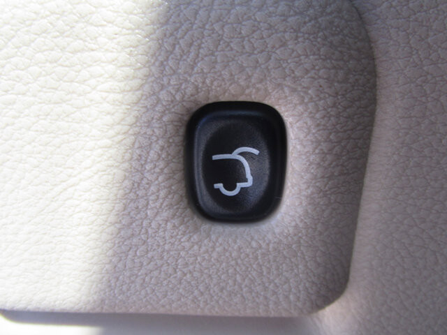 2014 Jeep Grand Cherokee in Tampa, FL 33604-6914 - 2329914 56